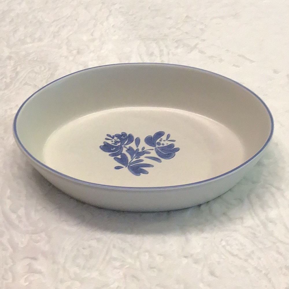 Pfaltzgraff Yorktowne Casserole Baking Dish